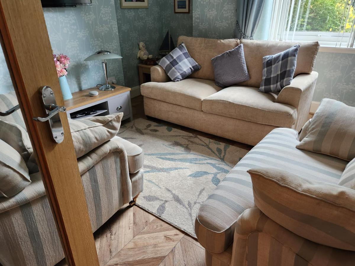 Apartment Captivating 2-bed Ground Floor In