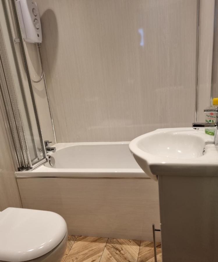 Captivating 2-bed Ground Floor In